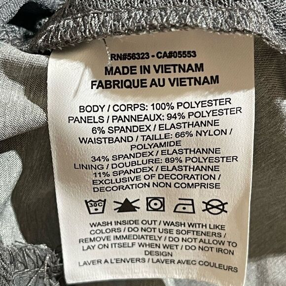 Nike Men's Athletic Shorts in Light Gray - Picture 7 of 7